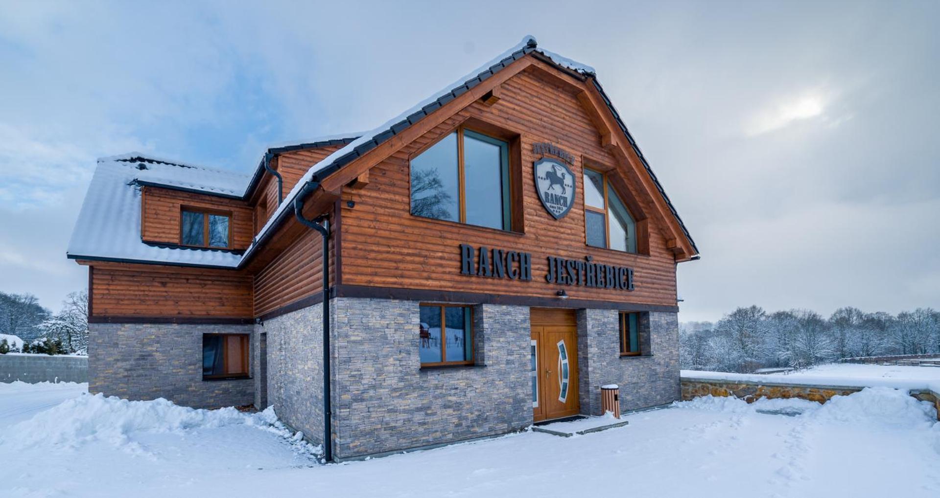 Ranch Jestrebice Hotel Hermanicky Exterior photo